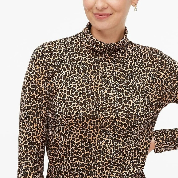 DYNAMITE Mock Neck Long Sleeves Leopard Print Tunic Soft Cozy Trending - Picture 2 of 10